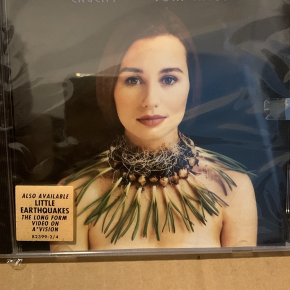 New sealed Tori Amos “Crucify” Cd bundle - Picture 2 of 5